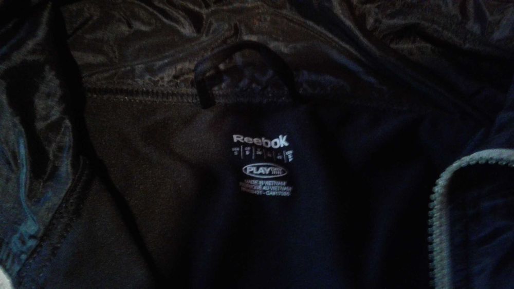 Продам кофту фирмы Reebok