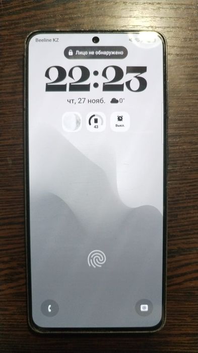 Продам телефон Самсунг с21 5G