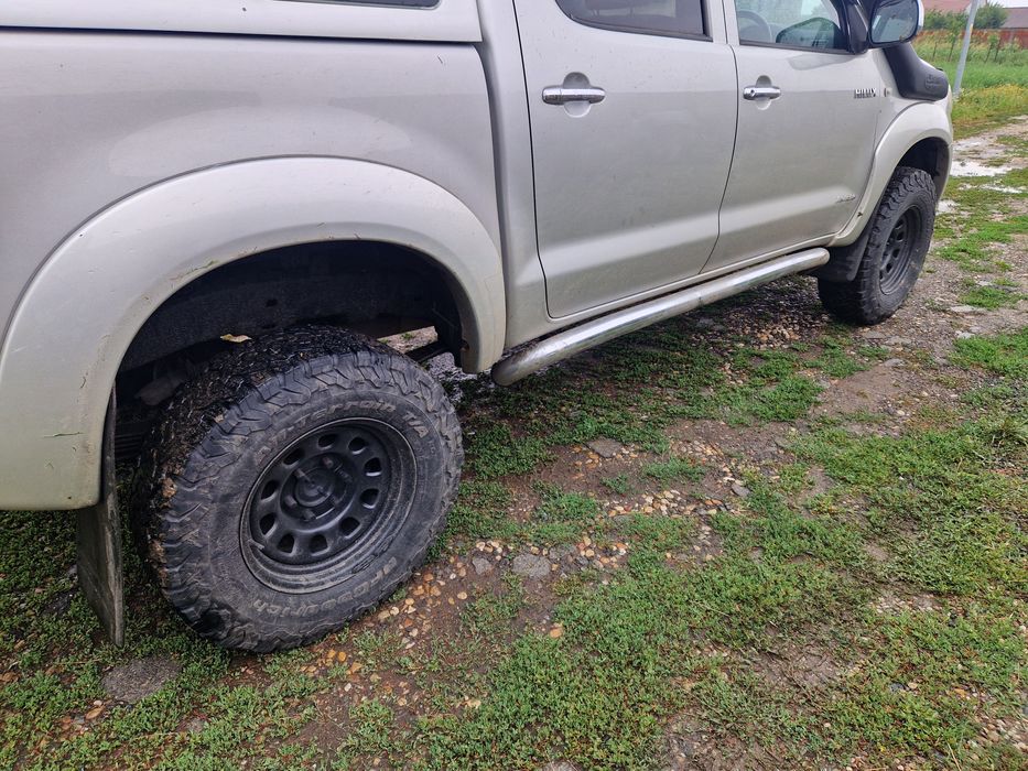 Dezmembrez Toyota Hilux 2006-2012 3.0 Invicible Manuala