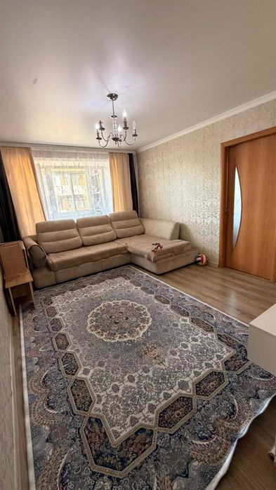 Продам 3 комн на 13мкр 4 этаж