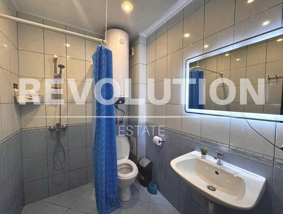 Дава се под наем Двустаен апартамент в Варна, Окръжна болница - 52 кв.м за 498.27 € - Снимка #3