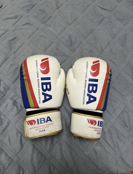 Перчатки для бокса