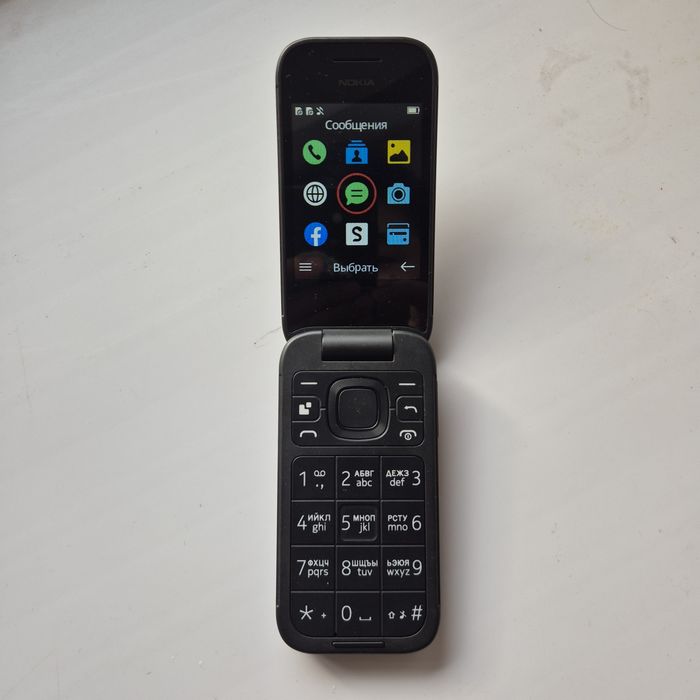 Телефон Nokia 2660 Flip DS 4G
