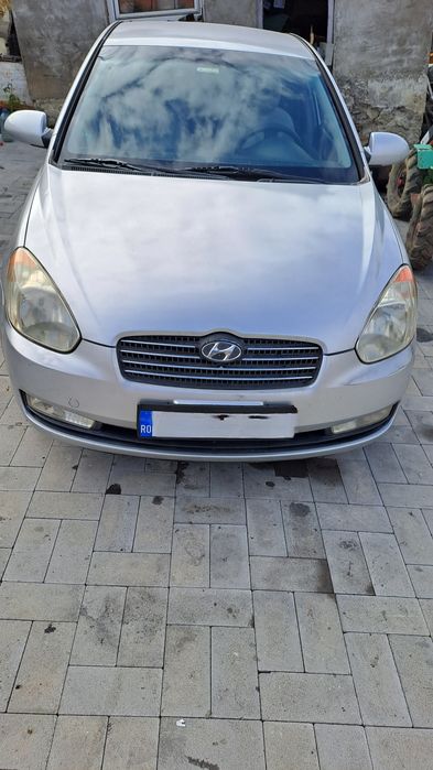 Vând Hyundai Accent 2000 Euro