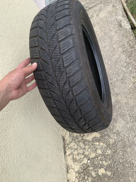 Vand cauciuc foarte bun o bucata 185/65 R15