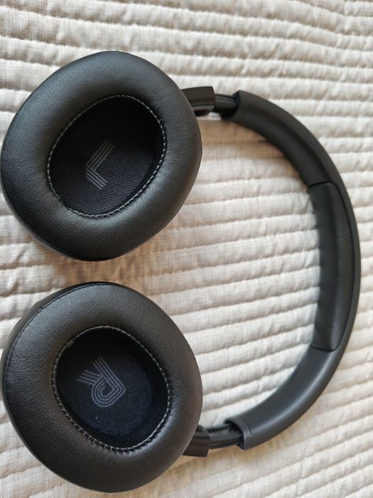 Casti audio JBL Tune 720BT, ca noi