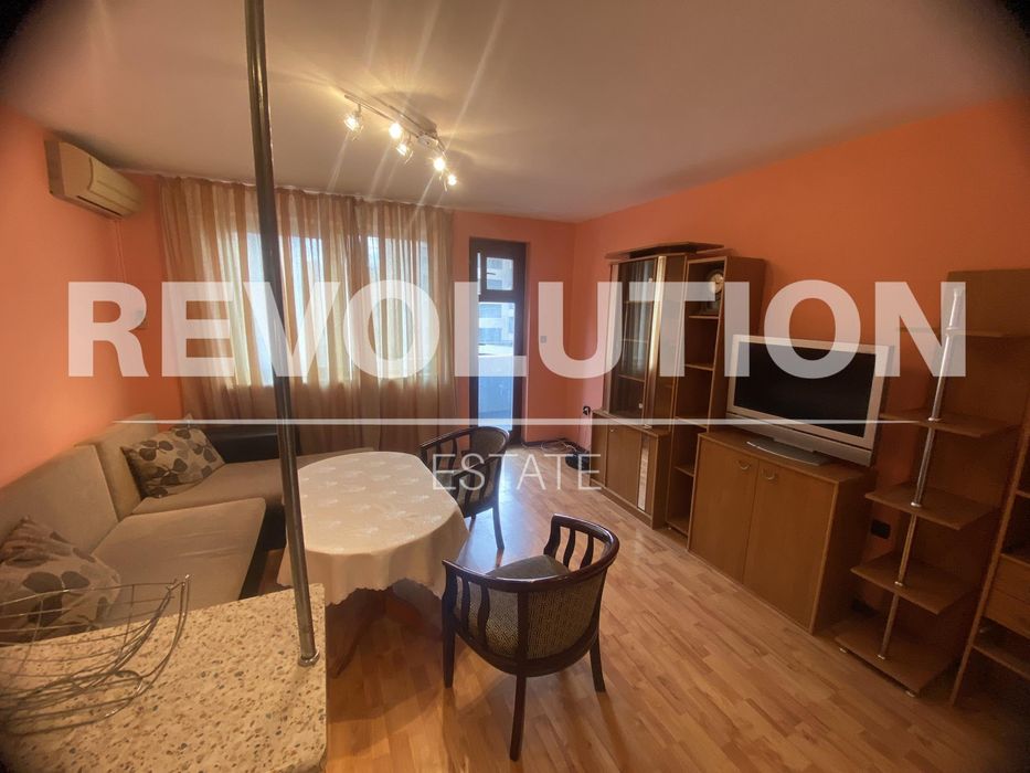 Дава се под наем Двустаен апартамент в Варна, Център - 56 кв.м за 475 € - Снимка #1