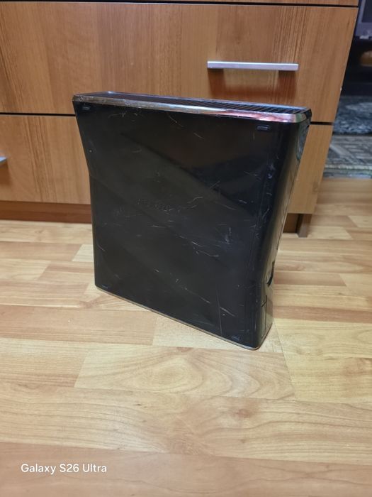 Конзола Xbox 360 Slim 250GB