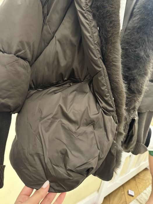 Geaca cu blana detasabila , marimea M