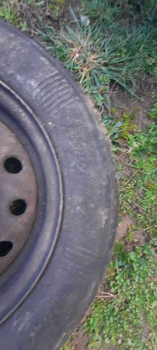 летни гуми с джанти 185/65 R14 - четири броя