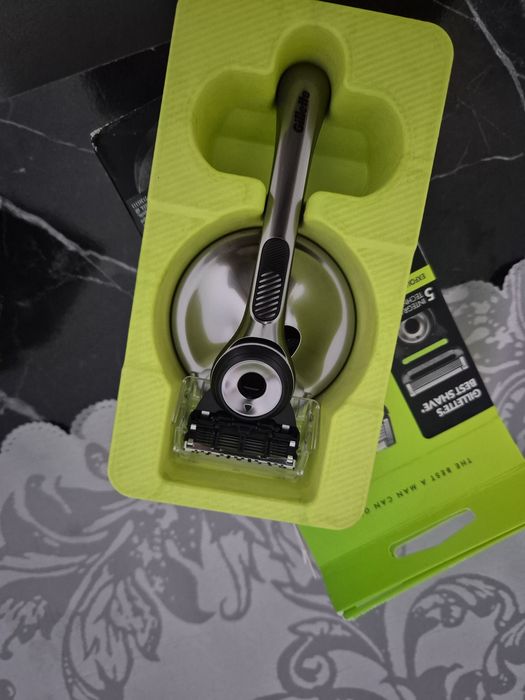 Aparat ras Gilette labs