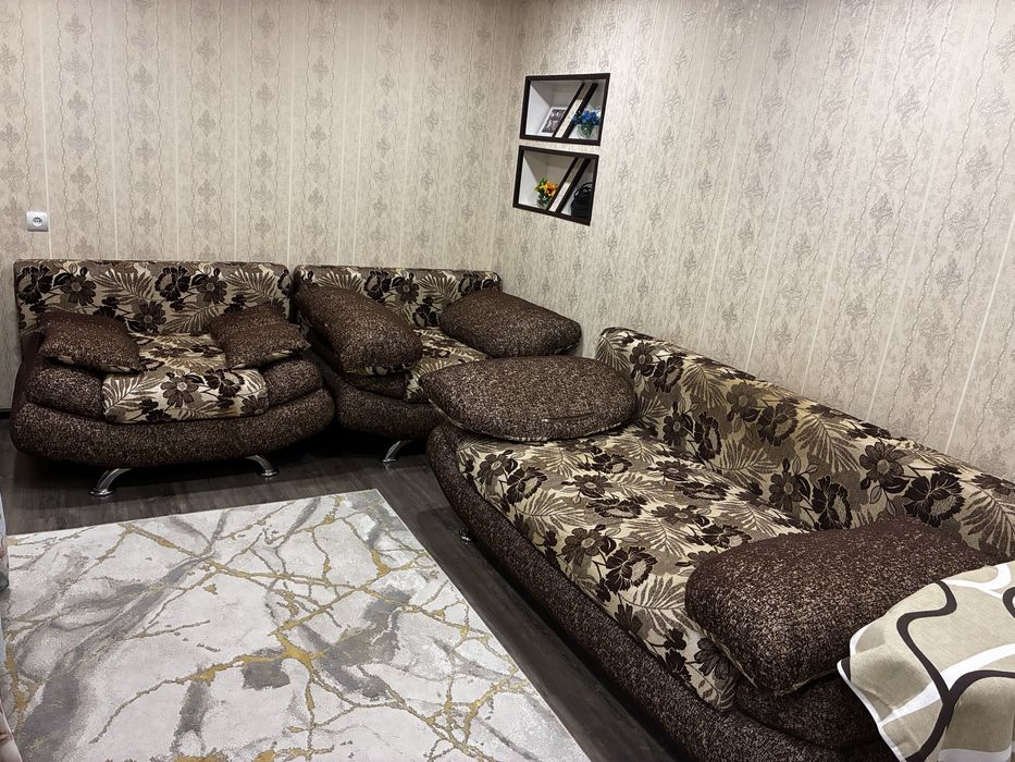 продам диван с креслами