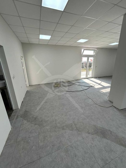 Дава се под наем Магазин в Пловдив, Христо Смирненски - 200 кв.м за 2393.43 € - Снимка #4