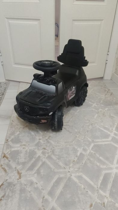 Продам детскую машинку
