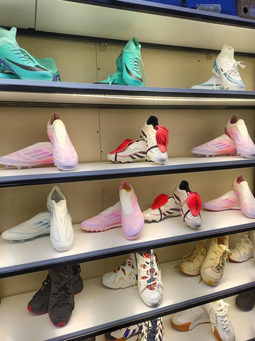 Продам обуви кроссовки