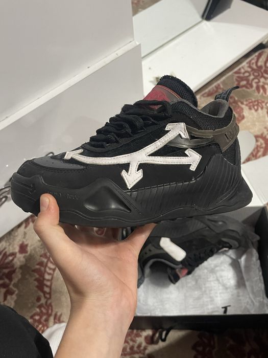 Adidasi off white 36