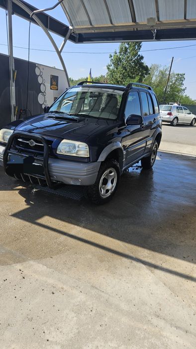 Vând suzuk grand vitara