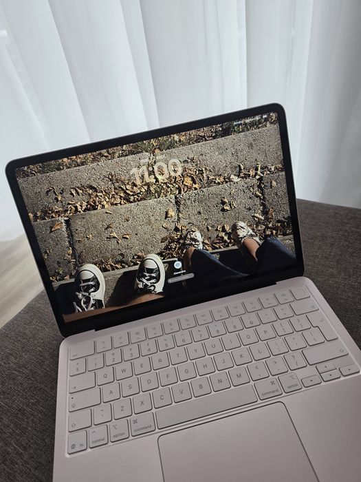 Laptop Macbook Neo Roz