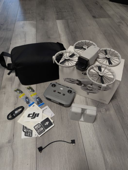 Drona Dji Flip Fly More Combo