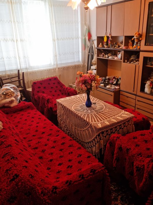 Продавам двустаен в ц.г.ч  Враца
