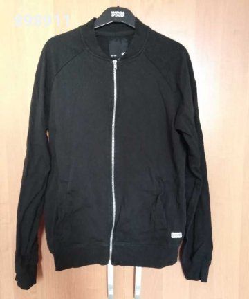 Олекотени грейки, суичъри, блузи