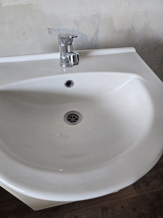 Раковина с тумбой