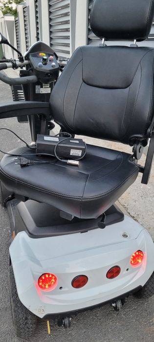 Carucior electric scuter electric scaun electric pentru persoane cu dizabilitate! Este ca nou an 2021!