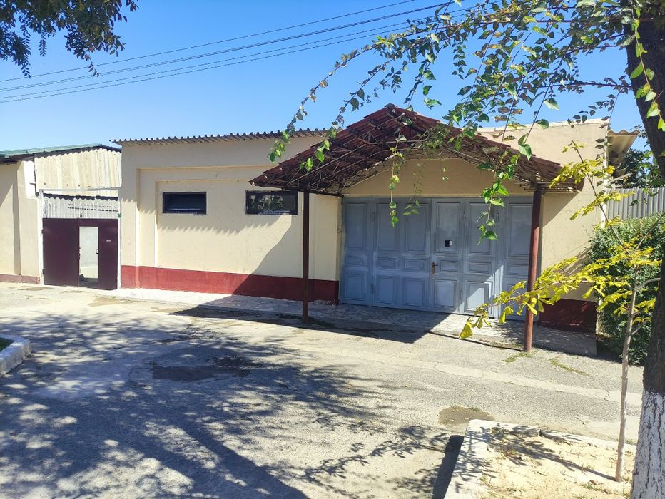 Продается участок, первая линия вдоль оживленной трассы. Под бизнес.