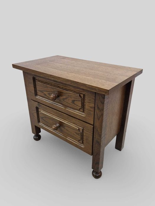 Масивна дъбова спалня в комплект с два броя нощни шкафчета