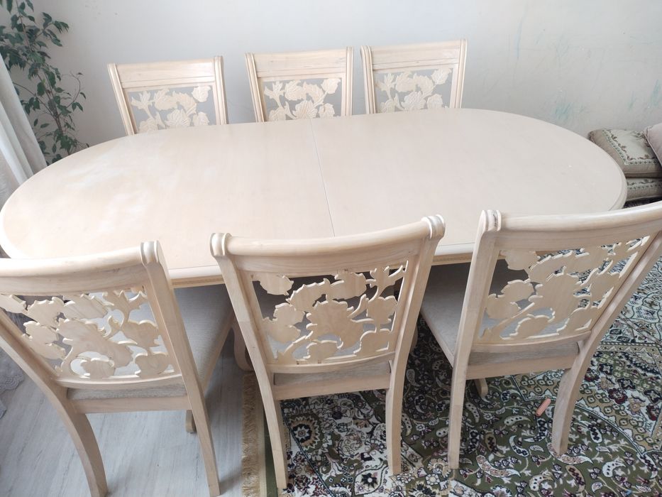Продам стол со стульями