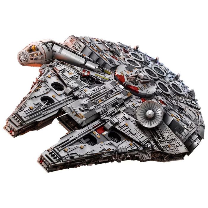Конструктор Star Wars UCS Millennium Falcon 75192 – съвместим с LEGO
