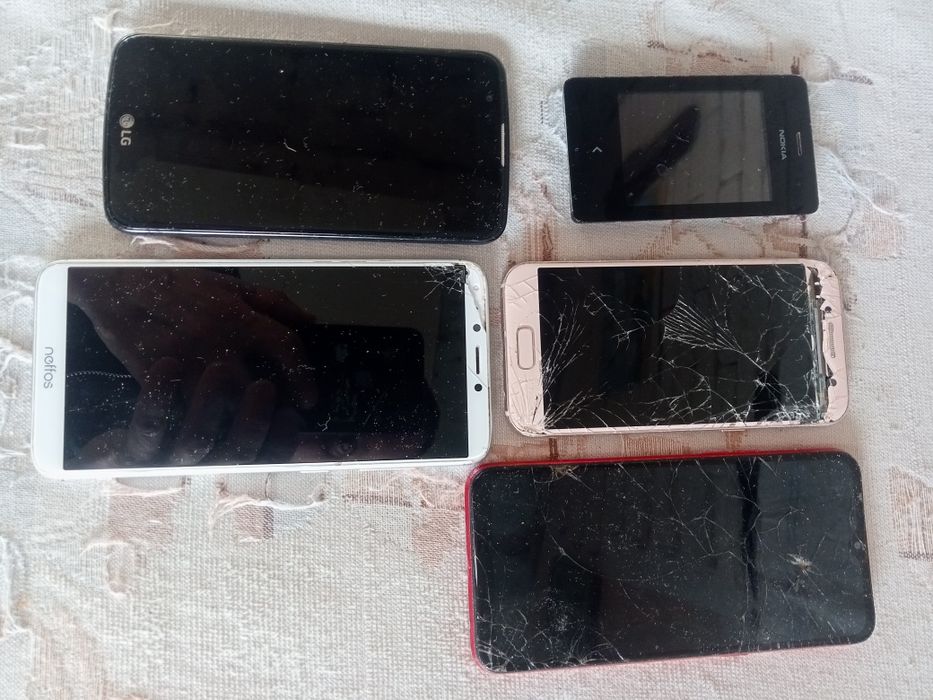 Телефоны на запчасти