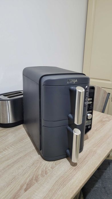 Friteuza cu aer cald Ninja Double Stack XL SL400, 9.5l, 2470W 2 placi cu invelis ceramic, 2 placi grill din inox,