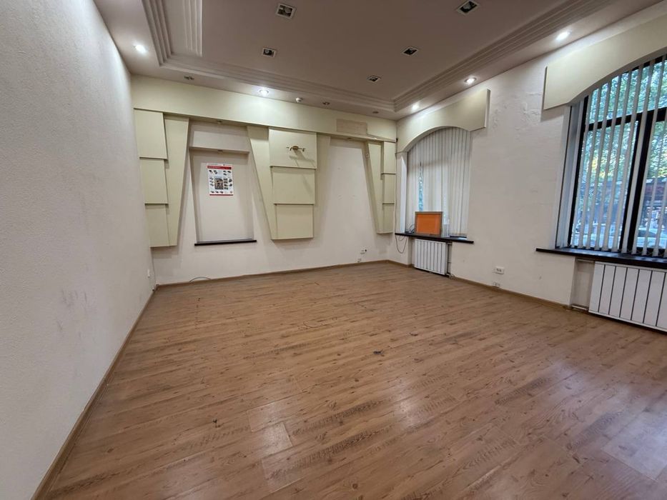 Старт стадион - Сдается в аренду помещение вдоль дороги 160м2