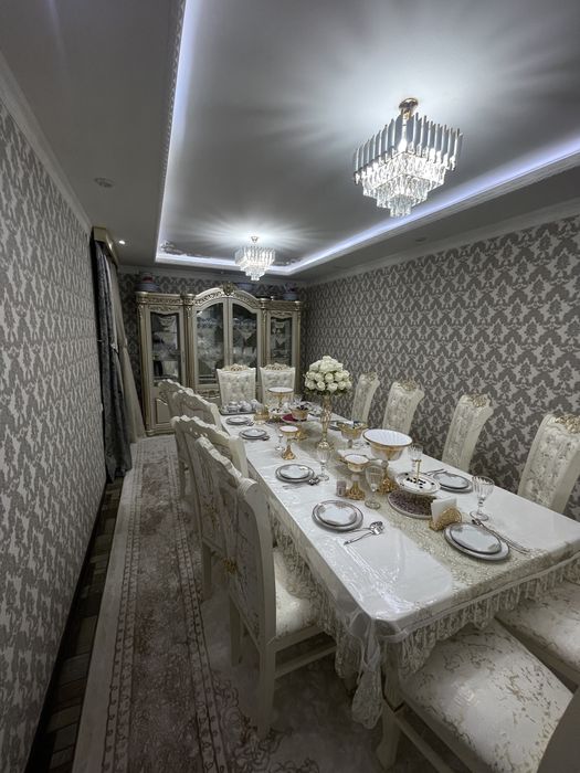 Ховли сотилади. Икки етажли. Хамма комуникация бо