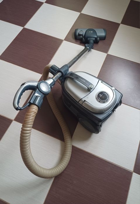 Пылесос в хорошем состоянии