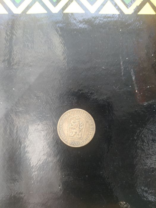 Продам старые монеты.