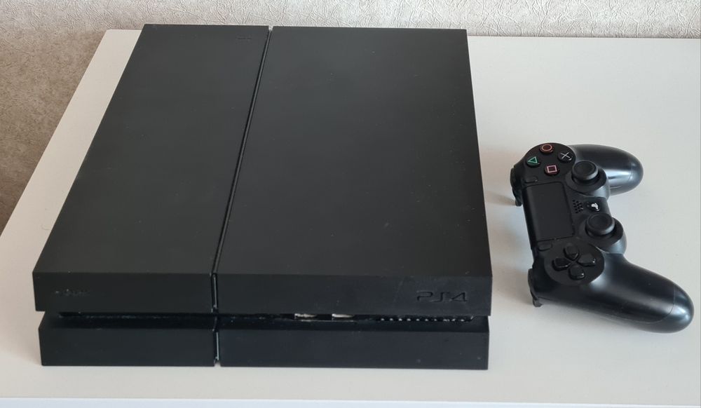 Sony PlayStation 4