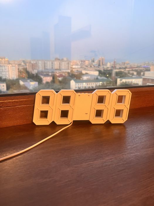 LED-подсветка в виде цифровых часов