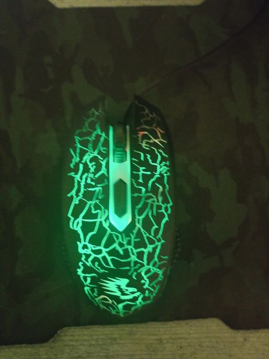 Продавам 2 мишки