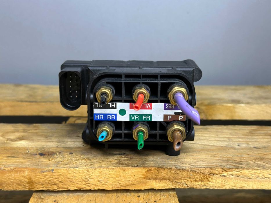 Въздушен клапан / разпределител AUDI 4H0616013