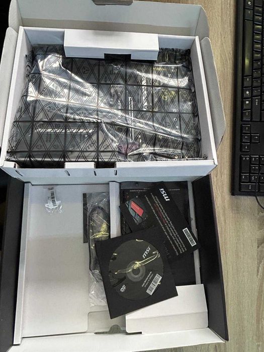 Vand placa de baza noua - MSI MAG B460 Tomahawk