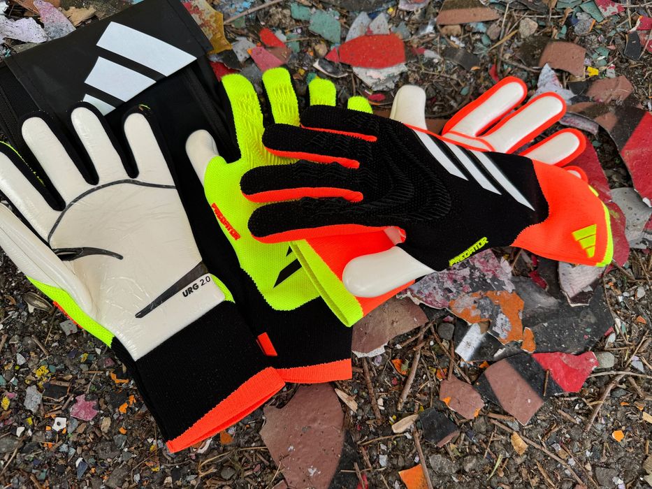 Adidas Predator PRO 23 перчатки для вратаря в Алматы.