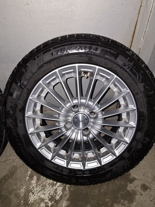 Балоны летние  с дисками резина новая