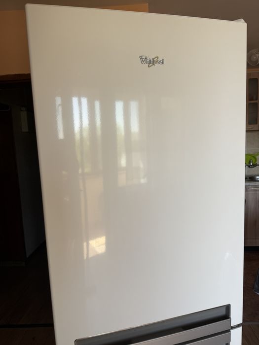 Хладилник с фризер