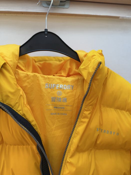 Superdry jacheta barbati calduroasa culoare galben marimea M