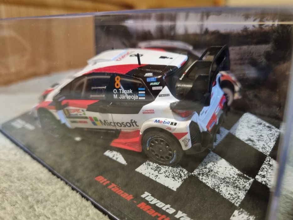 Авто модели 1.43 спортни коли