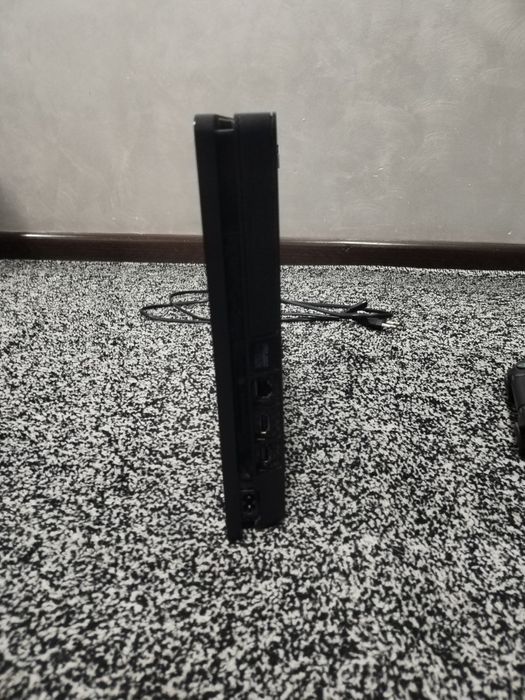 Plsystation 4 slim 1TB