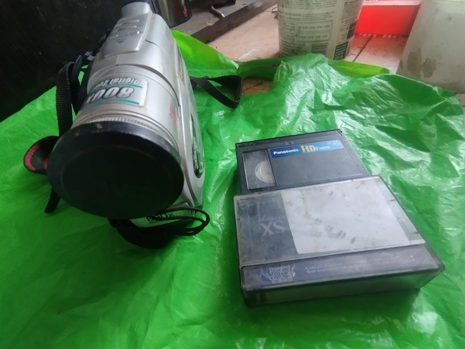 Продам камеру JVC