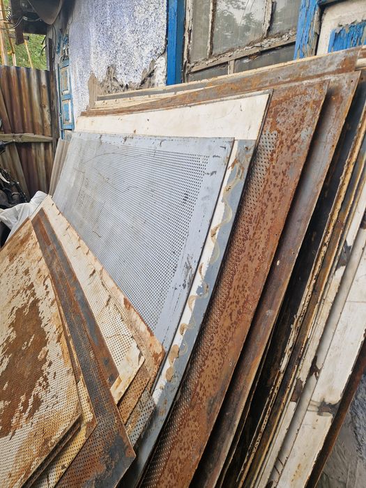 Перфооированный лист оциекованный б/у